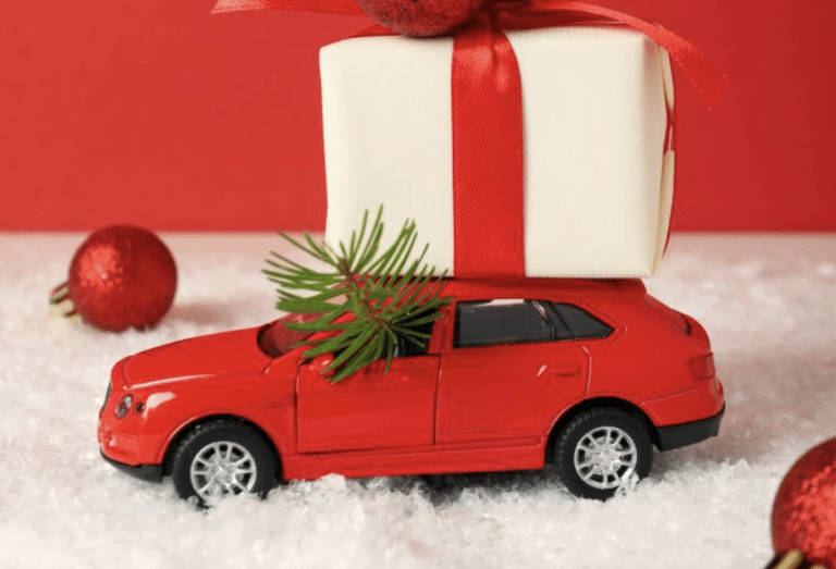 18 Ways Families Are Doing Christmas Cheaper This Year (Without the Kids Noticing)